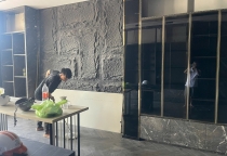 So Sánh Các Loại Vật Liệu Làm Tủ Bếp: Gỗ, Nhựa, Inox